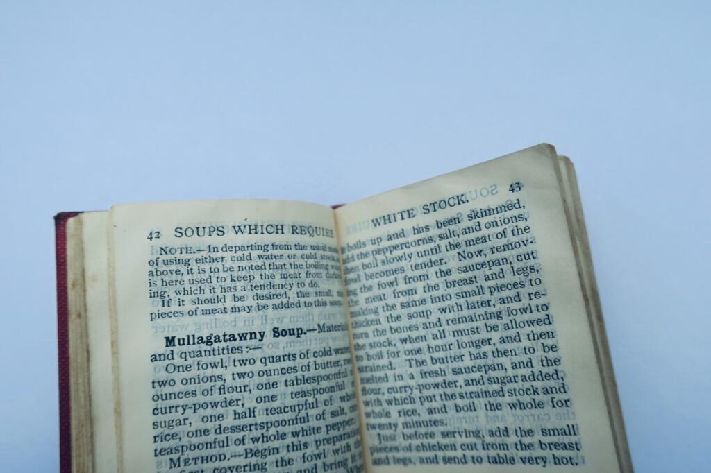 Küche Handbook of Practical Cookery by Matilda Lees Dods 1905 48 x 57 mm. mini
