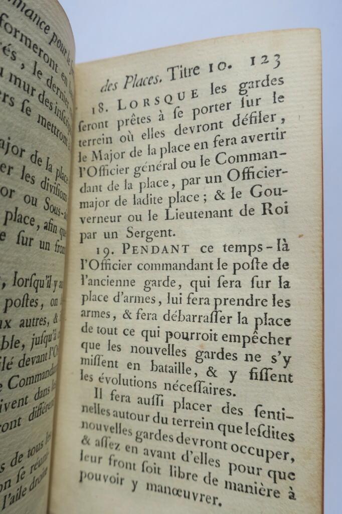 Louis XV Ordonnance du roi service dans les Places & les Quartiers 1768