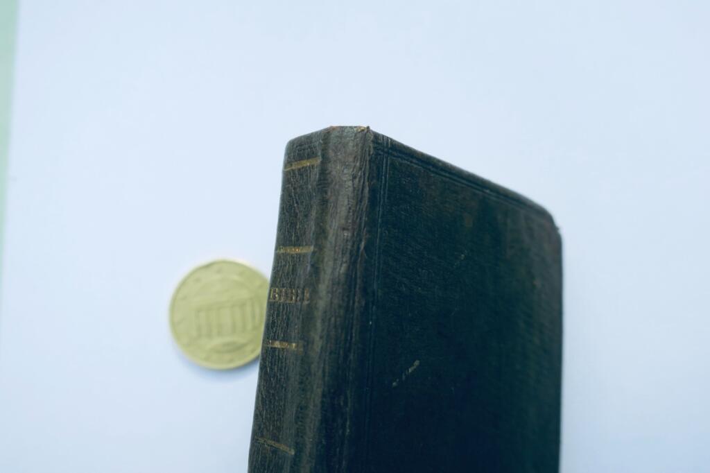 minuscule Bible Mills Short History of the Bible and New Testament 1815