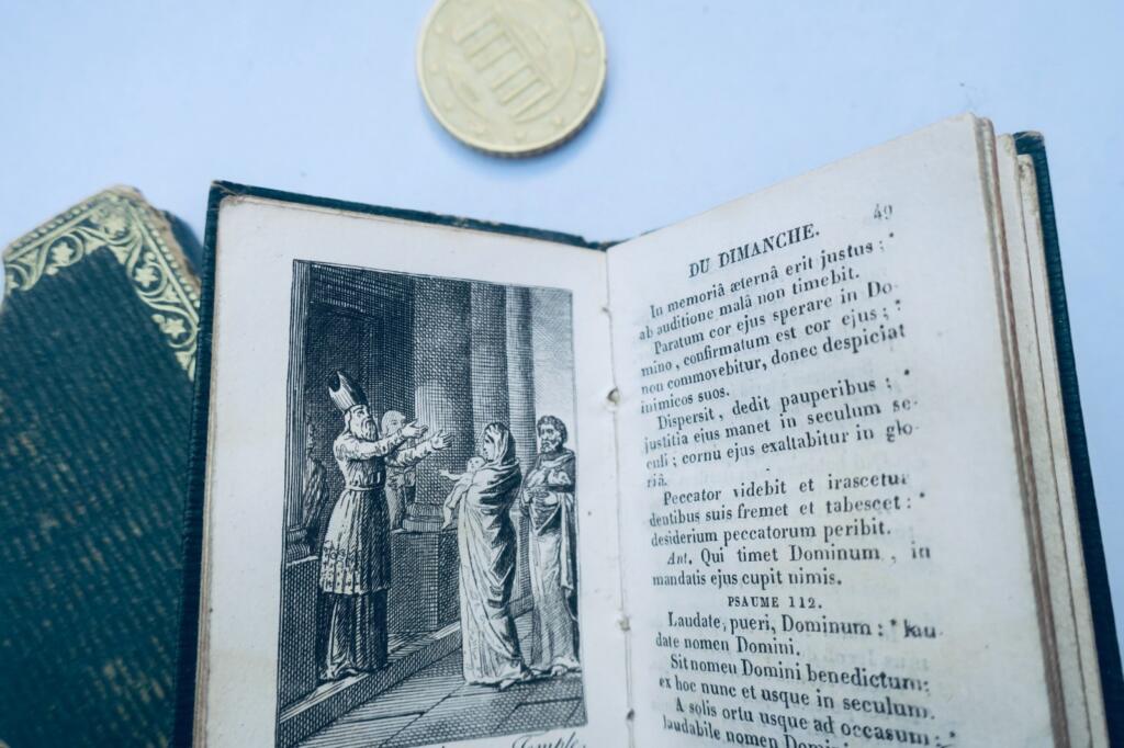 minuscule Heures des Jeunes Chrétiens