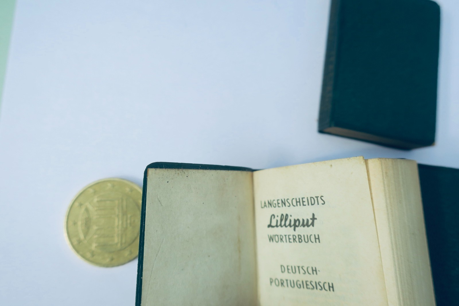 Portugal, Lilliput dictionaries, Portuguese, 35x50 mm, small bronze cabinet