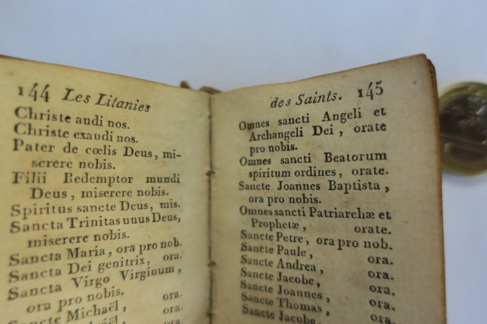 heures mignonnes à l'usage universel 1809 miniature 50 x 65 mm. – Image 3