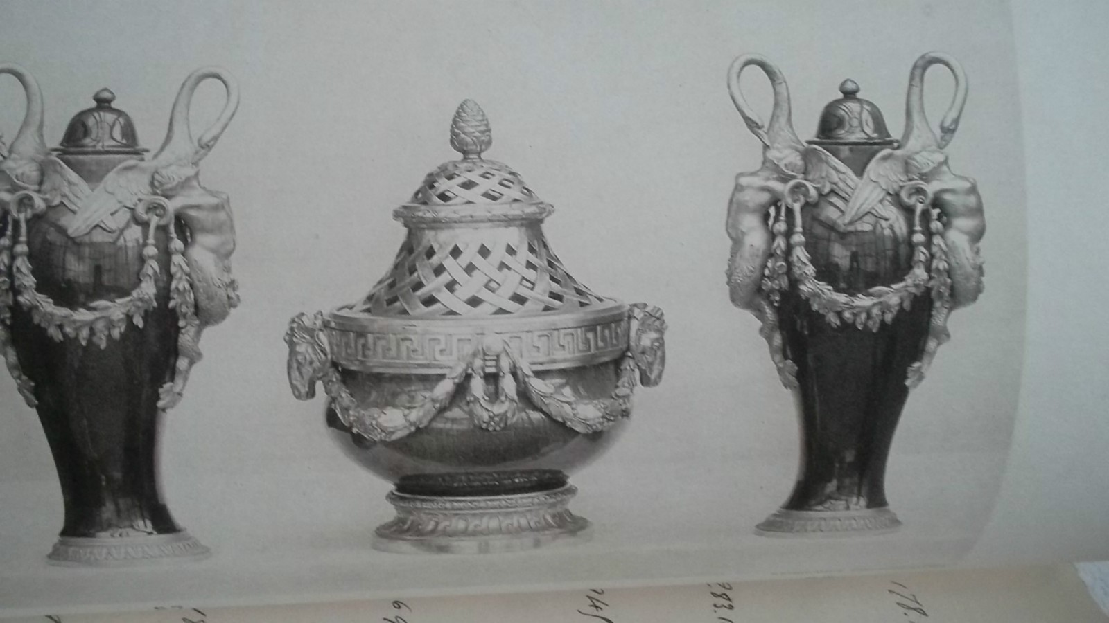 CATALOGUE OF THE COLLECTION OF FINE FRENCH FURNITURE, OBJECTS OF ART AND PORCELA – Image 4