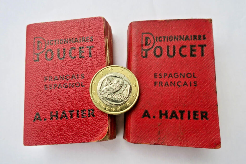 Espagnol-Anglais & Anglais-Espagnol Dictionnaires Poucet 40 x 58 mm