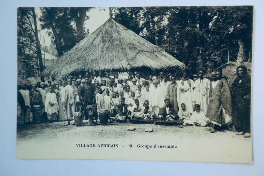 Exposition coloniale village africain, Groupe d&rsquo;ensemble