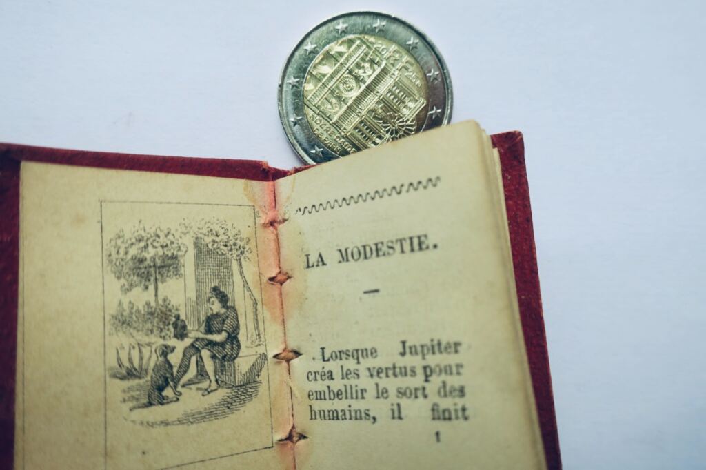 fable petit fabuliste de la jeunesse 32 x 46 mm. miniature