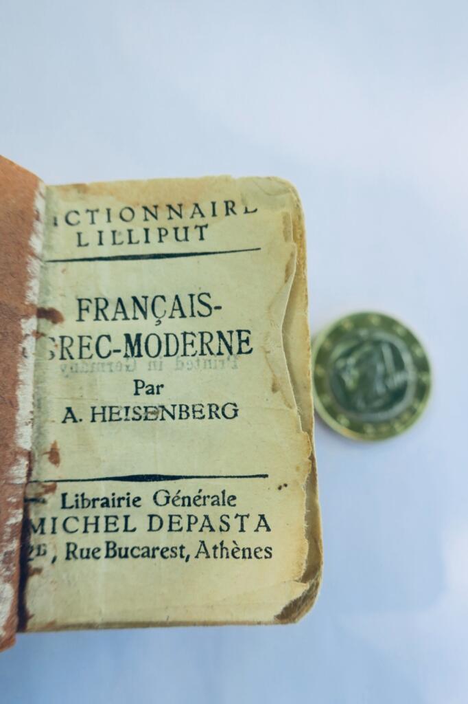 grec dict. lilliput Grec moderne français minuscule 36 x 50 mm.