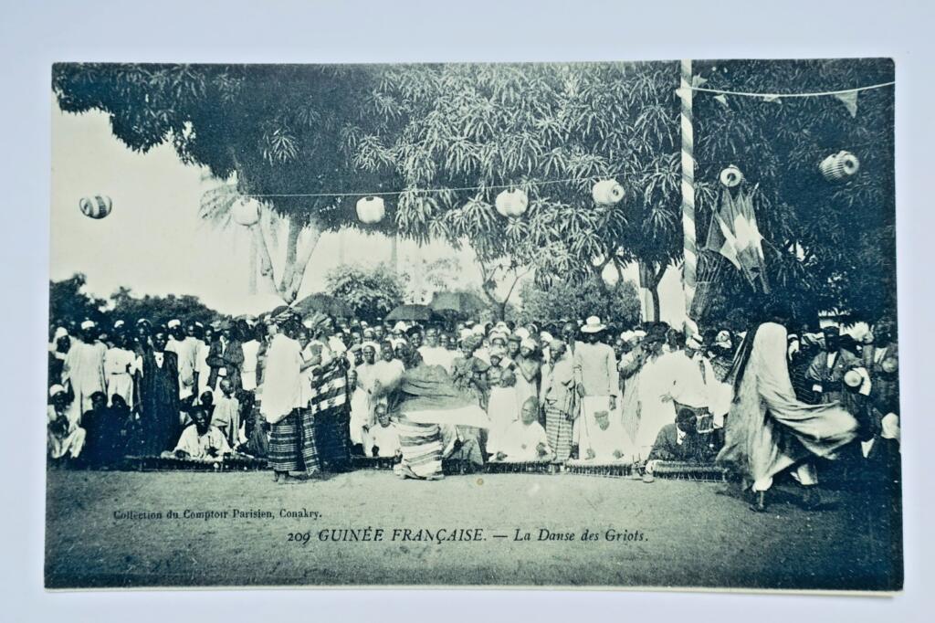Guinée française danse de Griots