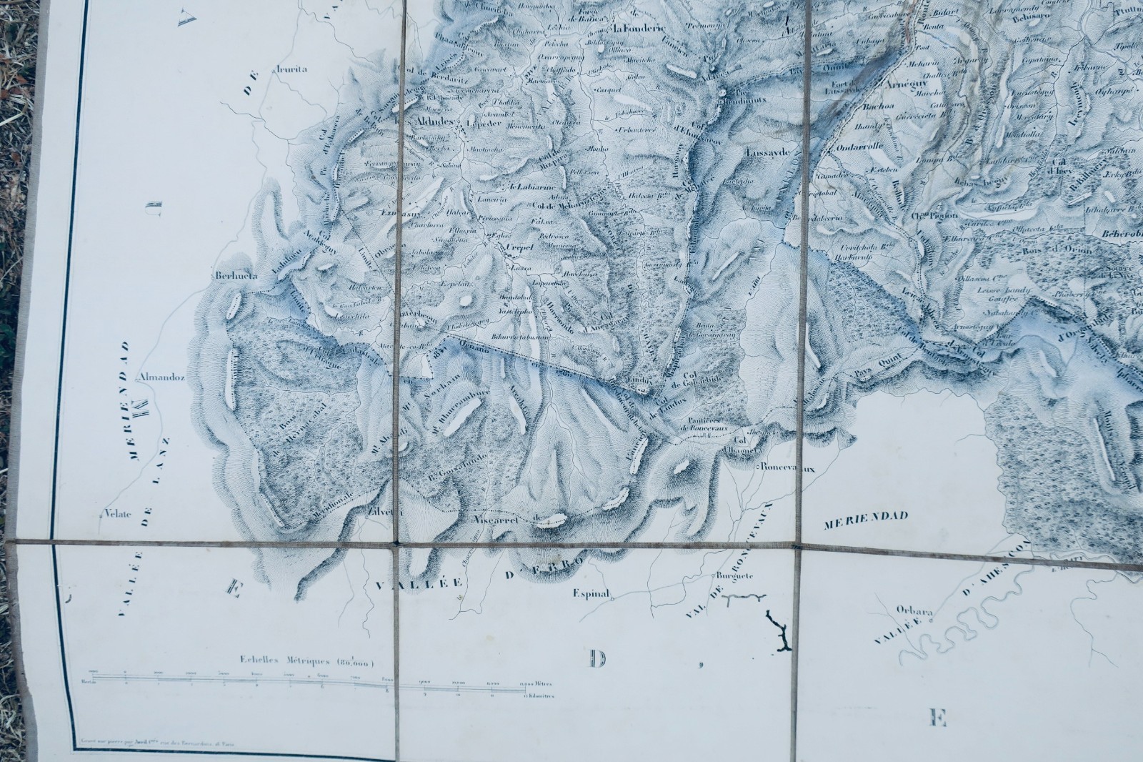 Mauléon star chart mounted on linen 79 x 103 cm. 1853. (64)