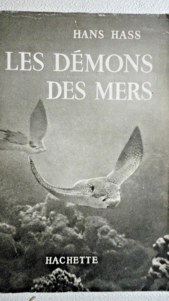 mers Les démons des mers. Traduction de François Erval.