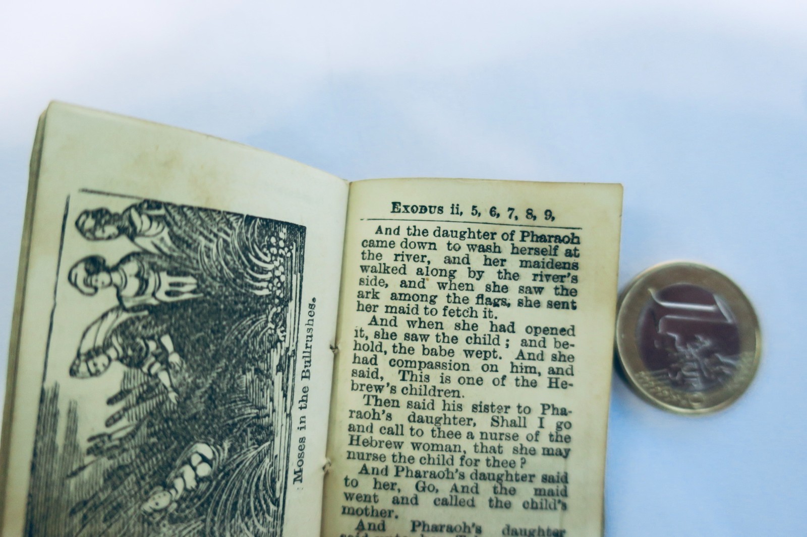 miniature BIBLE. The Illustrated Bible: also verses entitled Railway 40x63 mm. – Image 3