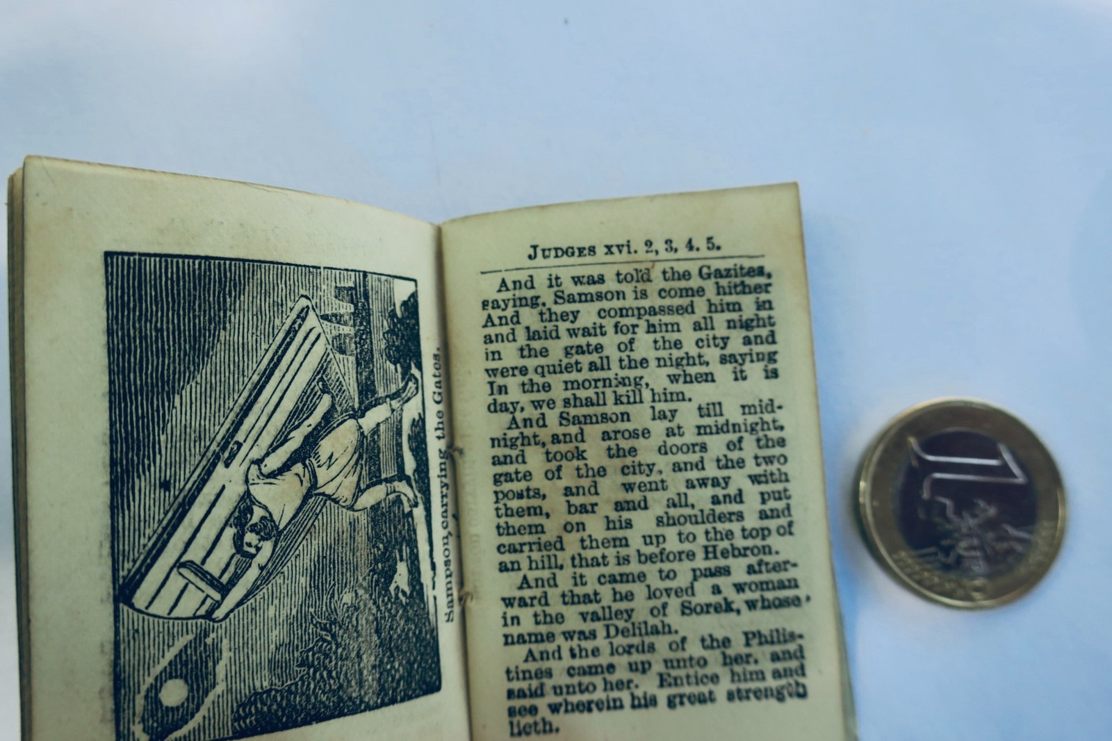 miniature BIBLE. The Illustrated Bible: also verses entitled Railway 40x63 mm. – Image 2