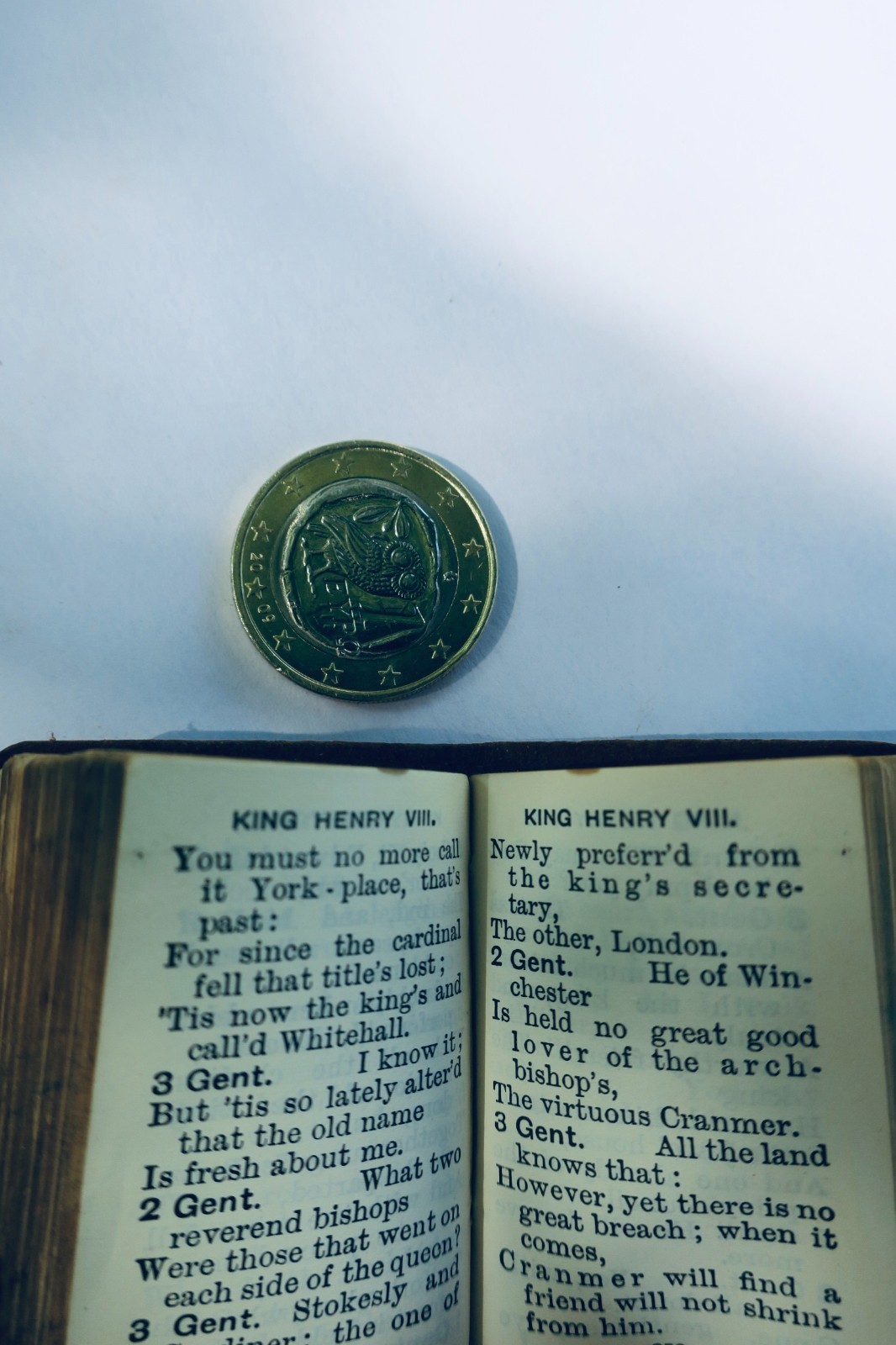 Miniature book of King Henry VIII by Shakespeare, 35 x 55 mm.
