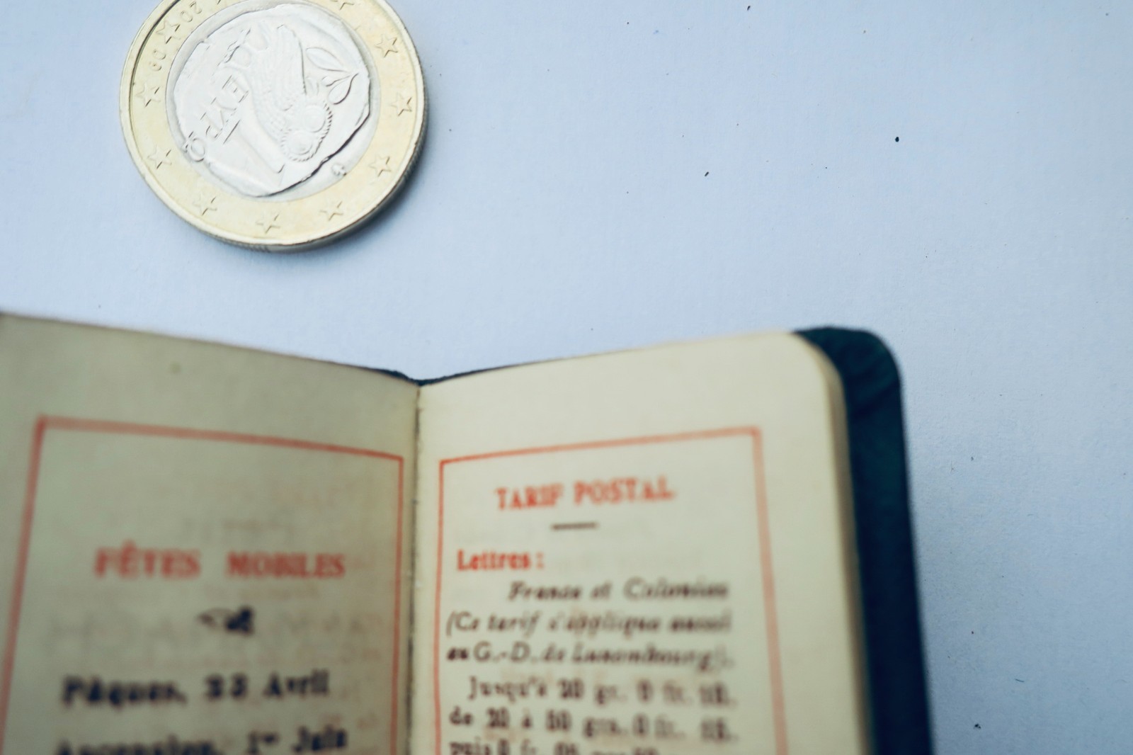 Tiny 1916–1920 war pocket diary, 35 x 50 mm.