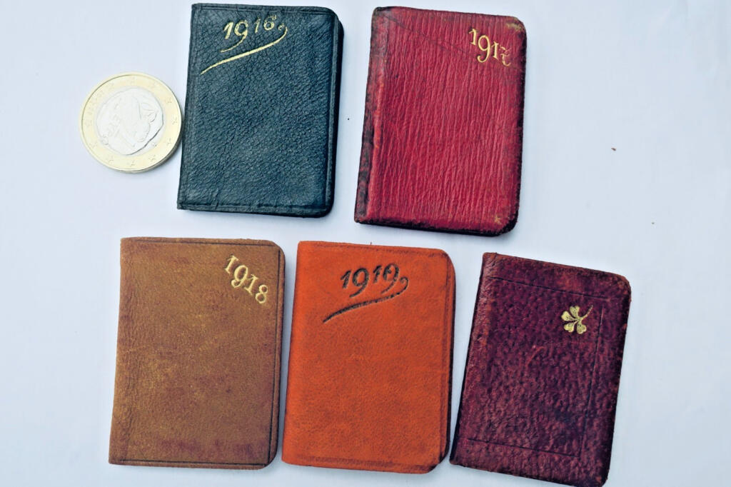 Tiny pocket diary WAR 1916 - 1920 35 x 50 mm
