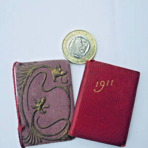 minuscules 2 agendas 1911 35 x 50 mm. pocket calendar & stamp case