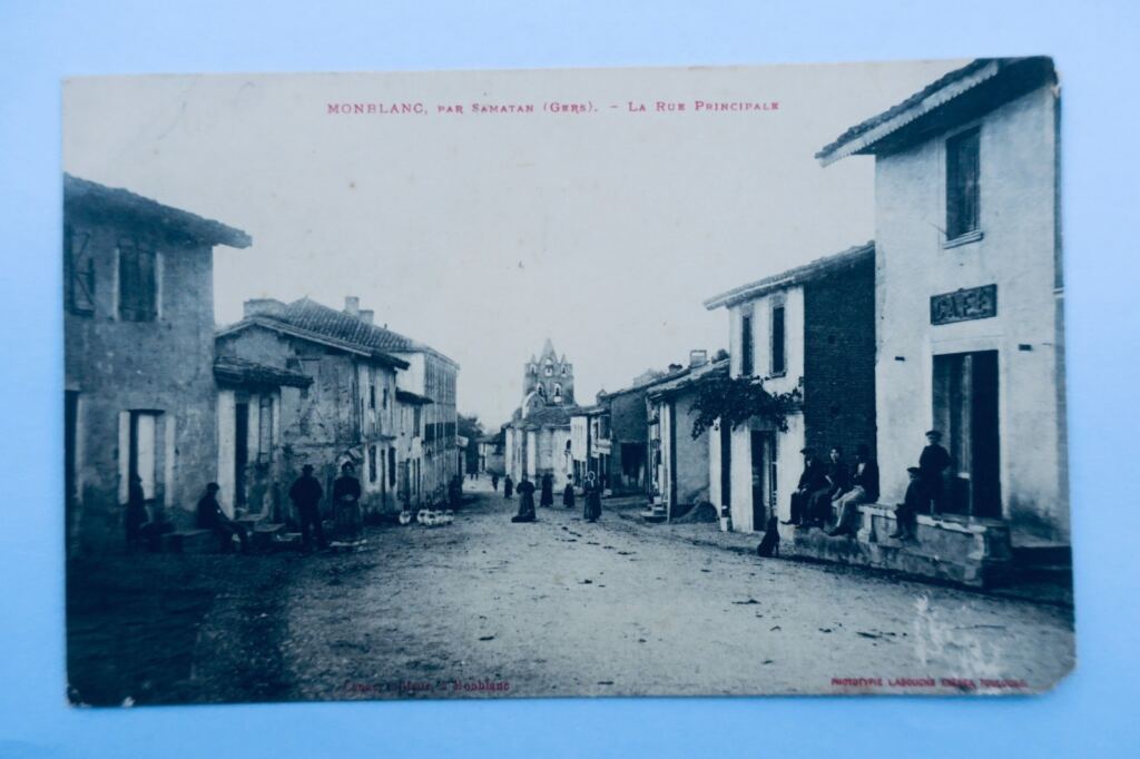 Monblanc, Samatan, Gers, 32 rue Principale