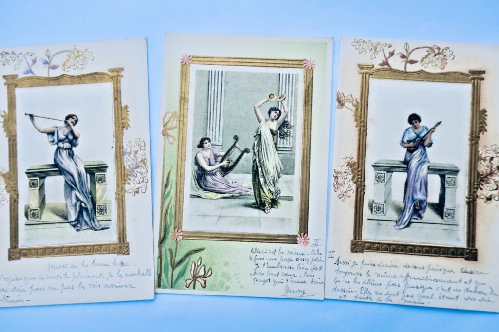 MUSES sur soie et peint à la main 1903