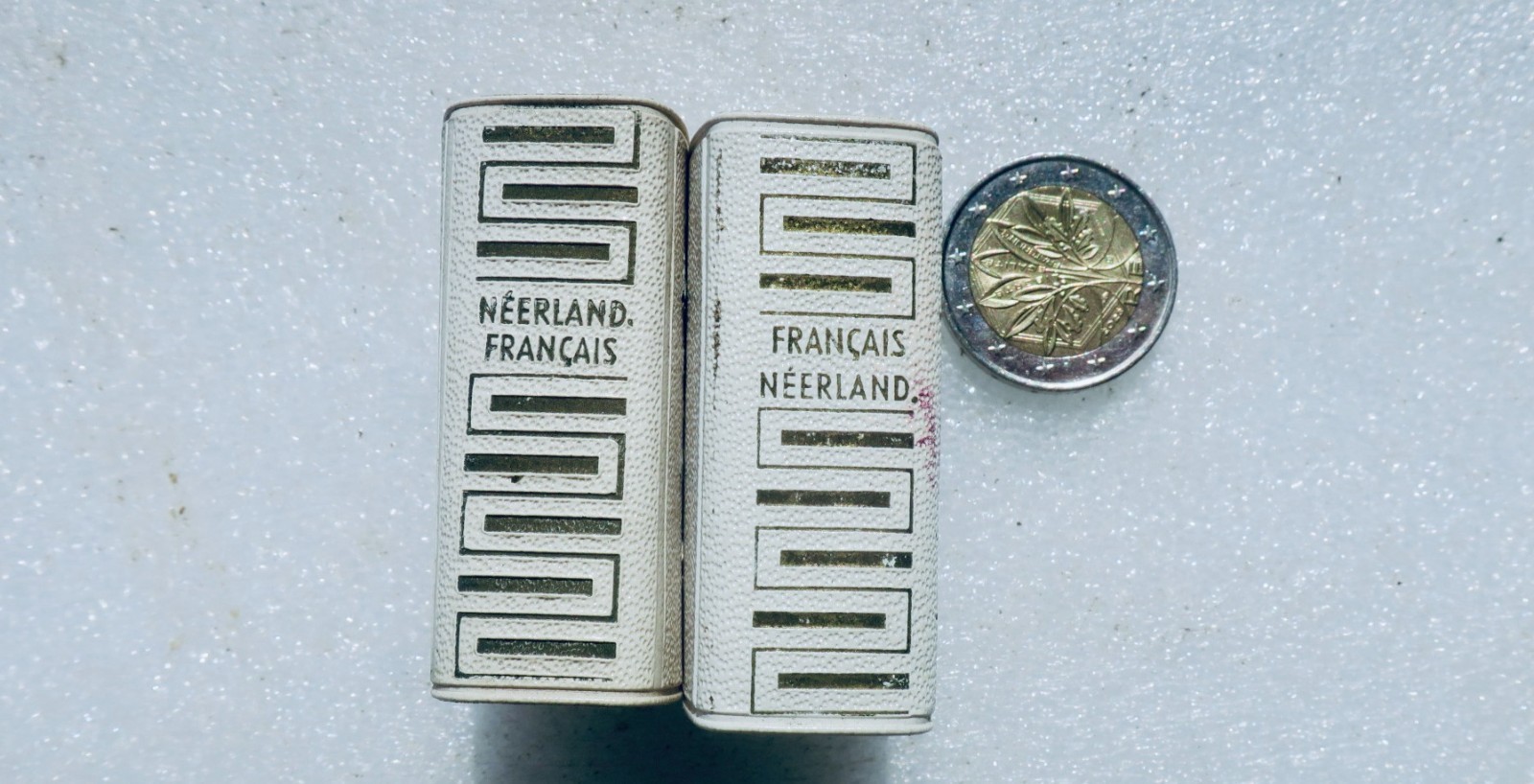 Dutch-French/French-Dutch Lilliput 50 x 38 mm