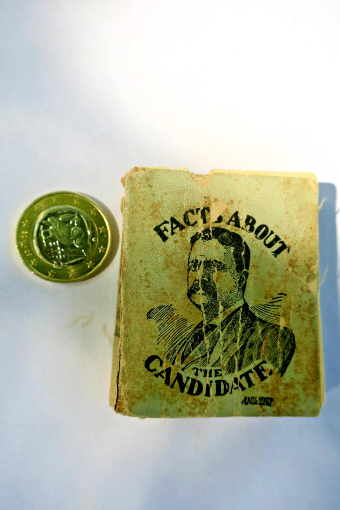 Roosevelt for president FACTS ABOUT THE CANDIDATE miniature book 1904 USA