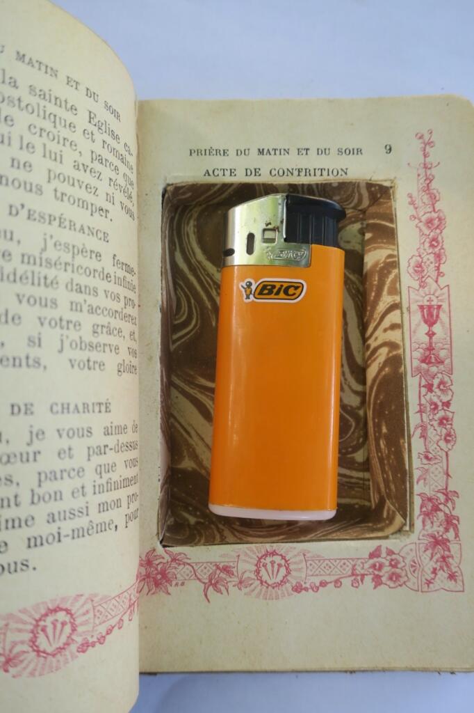 secret livre secret 75 x 120 mm.