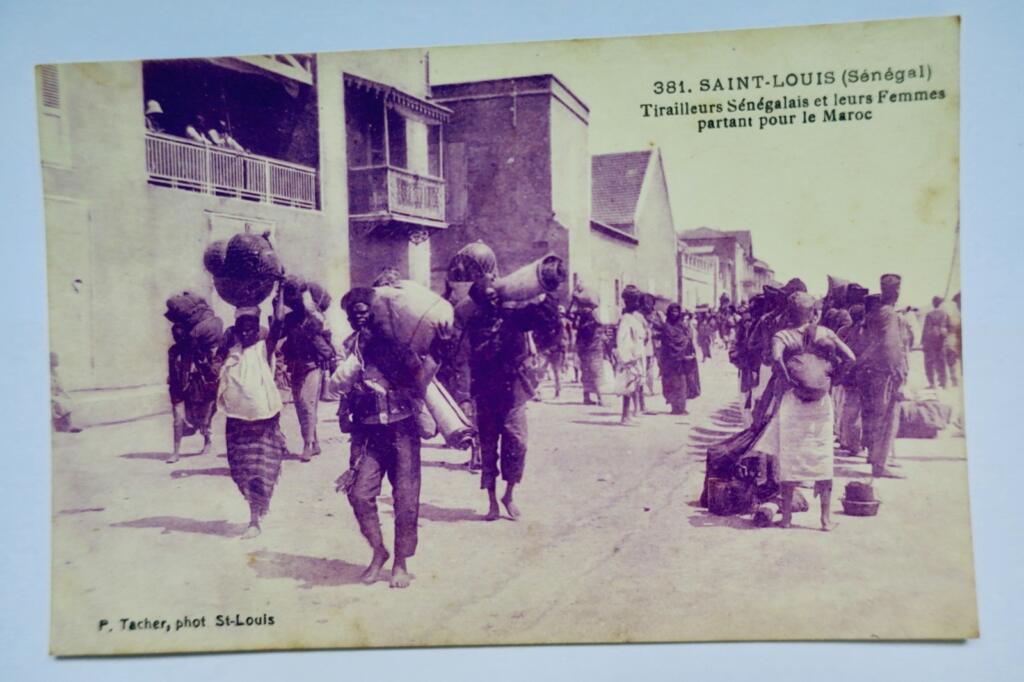 Senegal tirailleurs sénégalais and their wives departing for Morocco