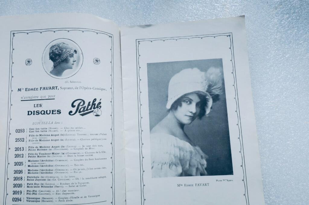 Théâtre Mogador La petite fonctionnaire- ill. Louis Icart