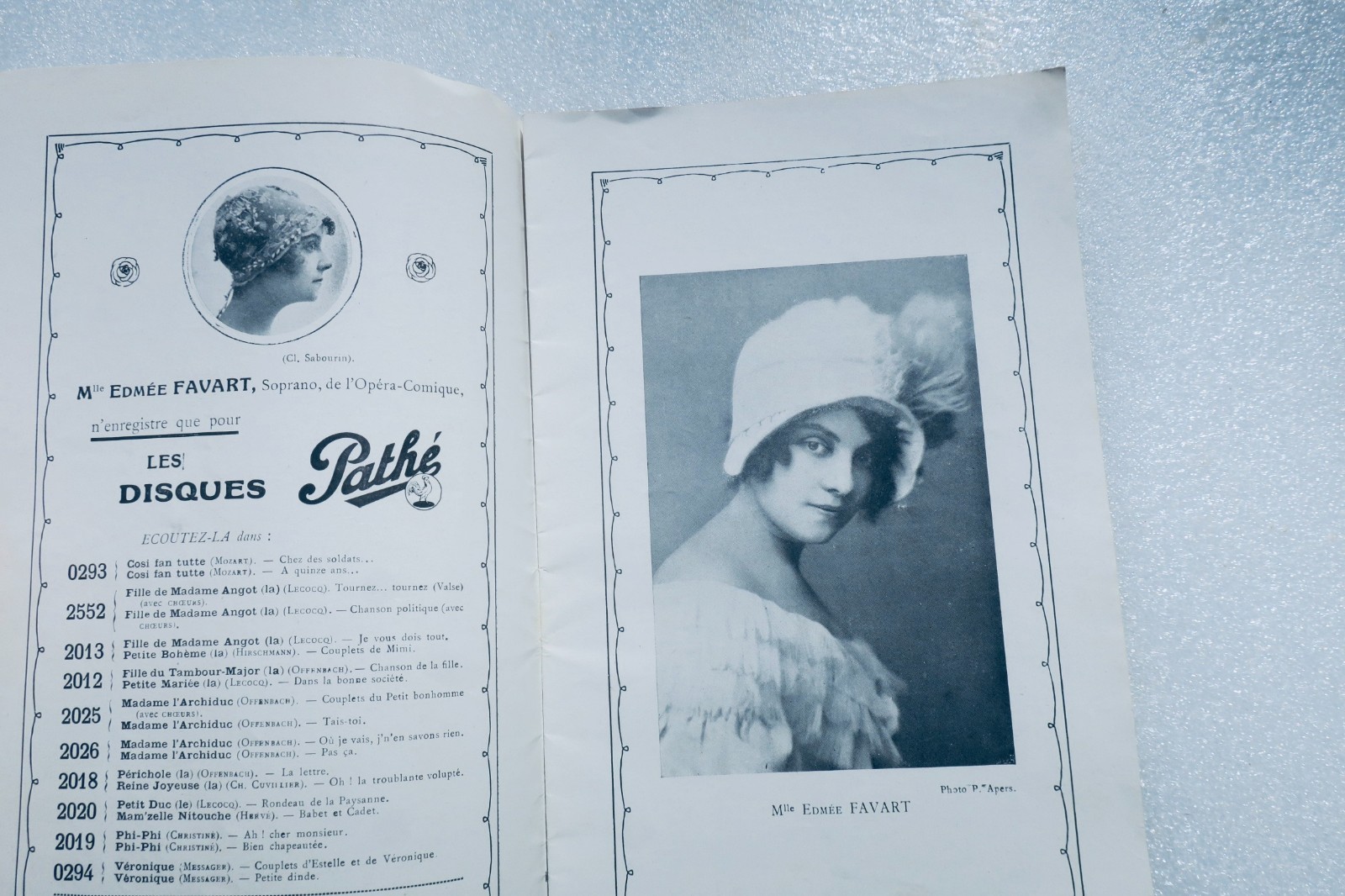 Théâtre Mogador La petite fonctionnaire- ill. Louis Icart - La Librairie Antique