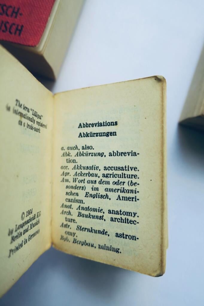 traducteur dict. lilliput Deutsch franzosich english itali minuscule 36 x 48 mm.