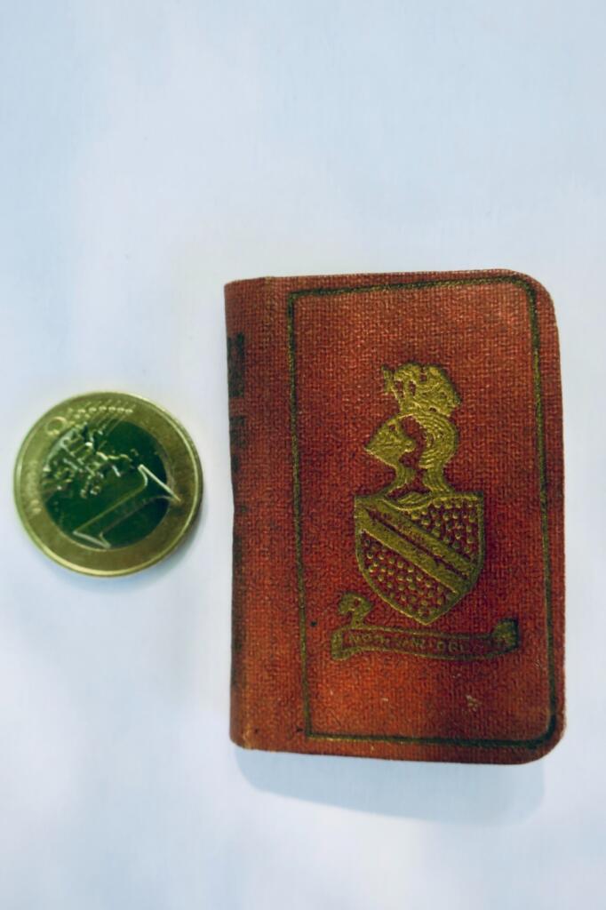 William Shakespeare Midsummer Night&rsquo;s Dream 37 x 54 mm. Miniature