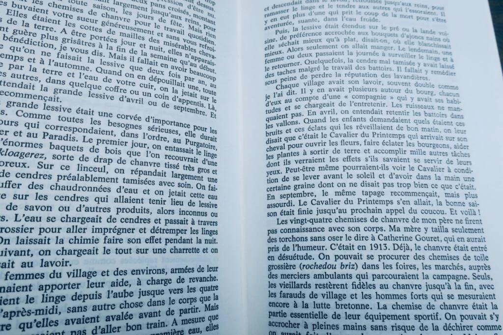 ブルターニュ
ジャック・ル・カヴァル・ドルギュイ著『プルグネンの記憶：ビゴデン地方のあるブルターニュ人の回想録』