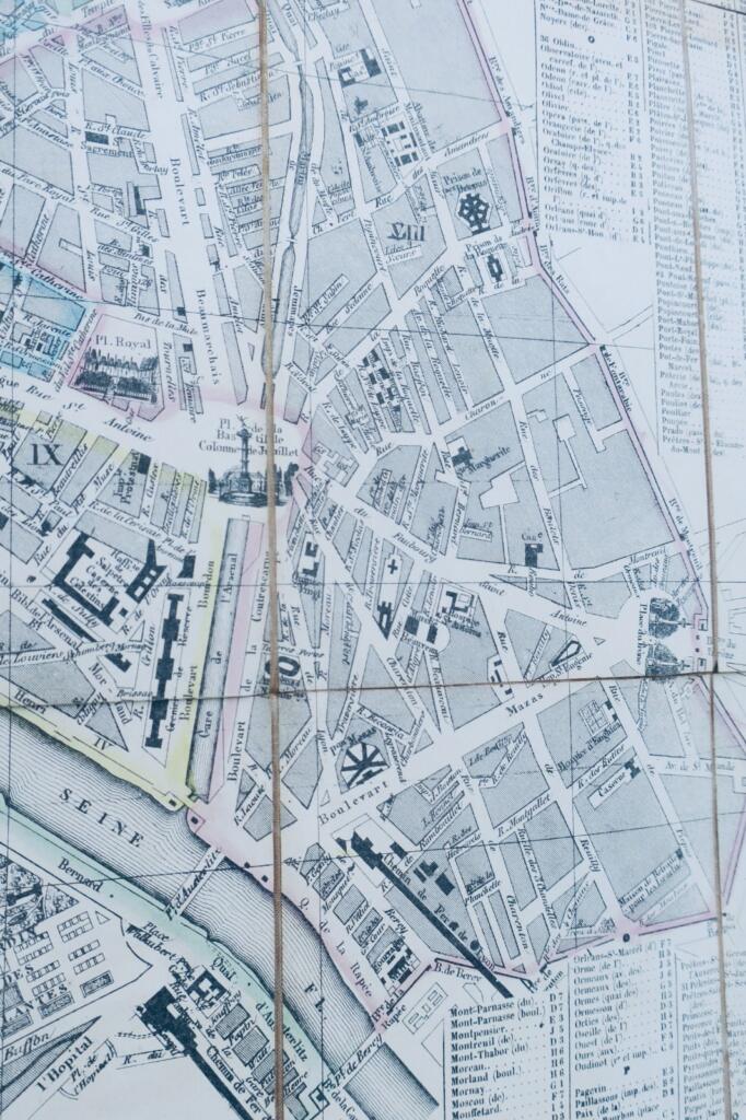 Paris Belle carte entoilée 43 x 63 cm. 1855 NOUVEAU PLAN DE PARIS