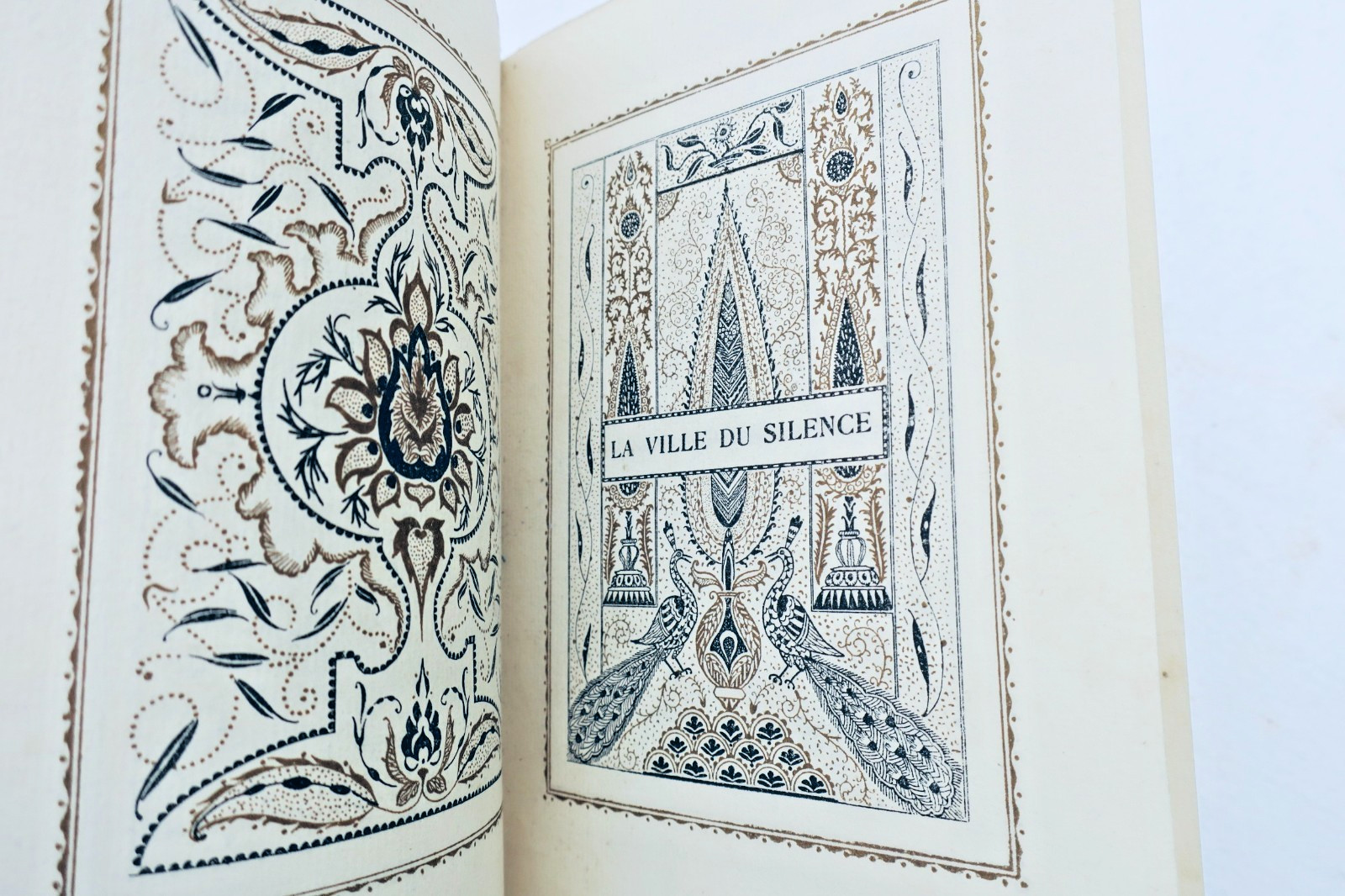 TOUSSAINT La sultane Daoulah. Illustrationen von A.-H. Thomas
