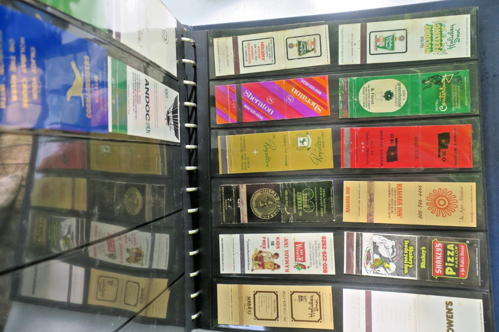 Philumenist matchbox collection of 318 matchboxes