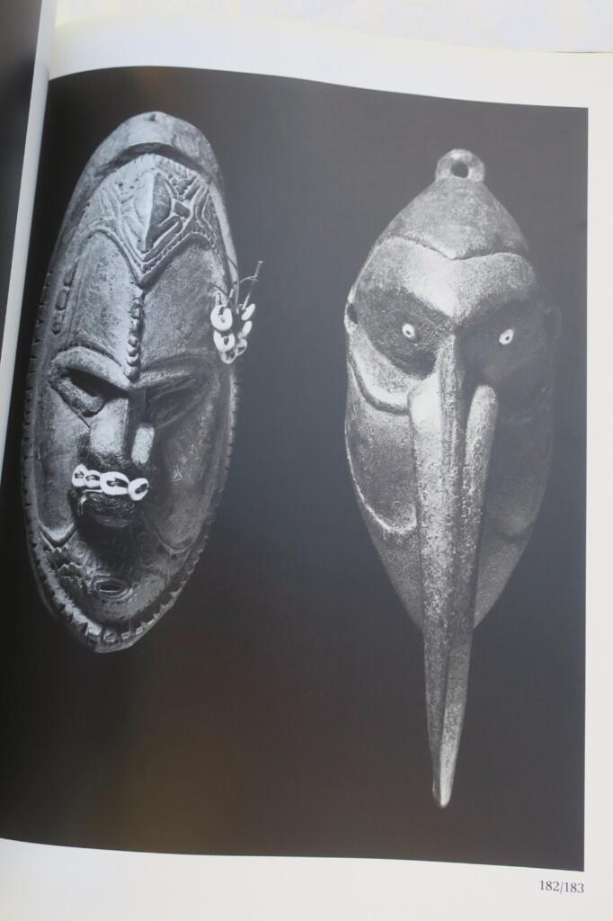 Autorität und Ornament: Stammeskunst des Sepik