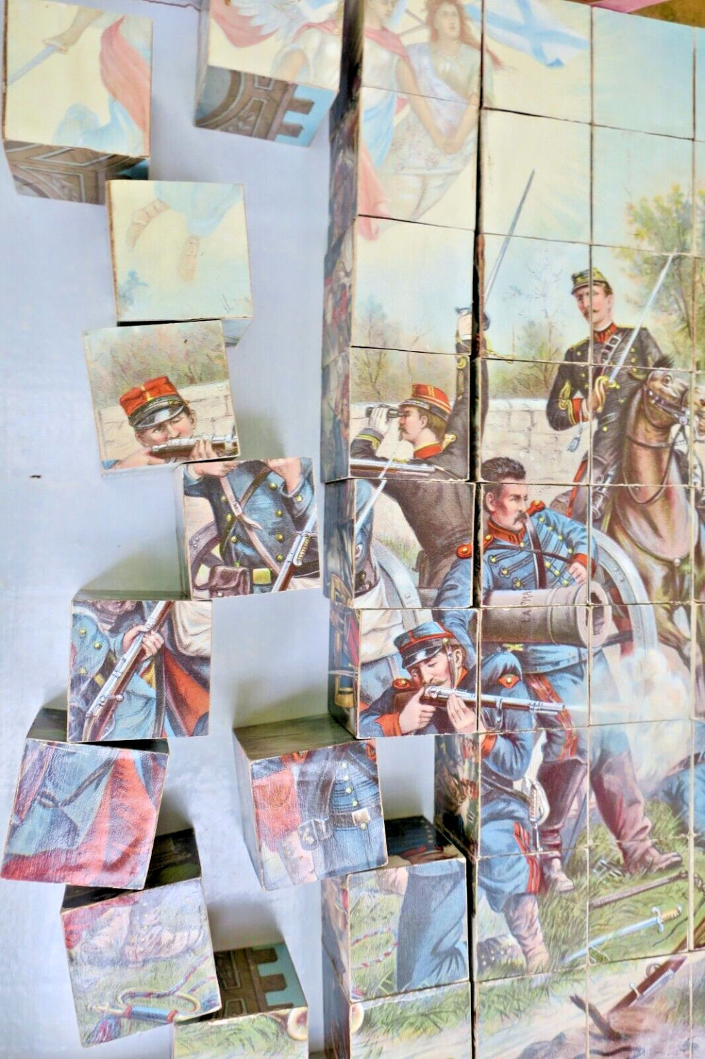 cubes boîtes de cubes 33 x42 x 7 cm. XIXème scènes militaires