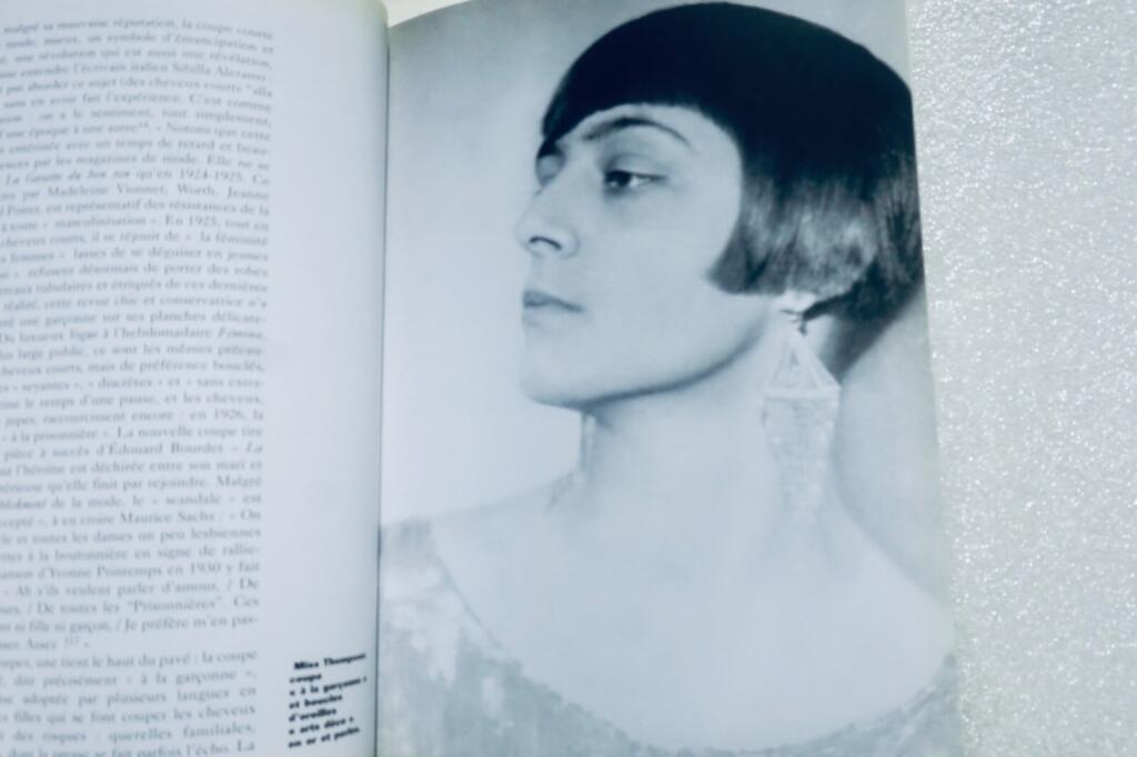 Flapper-Mode und Fantasien der Goldenen Zwanziger