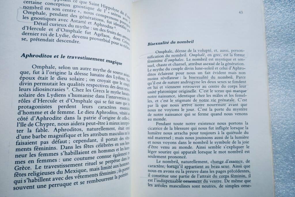 curiosa NOMBRIL CENTRE EROTIQUE