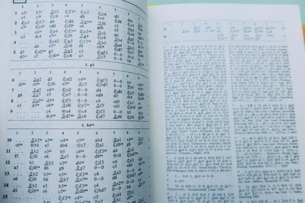 échecs Encyclopédie des ouvertures d'échecs Encyclopaedia of chess openings