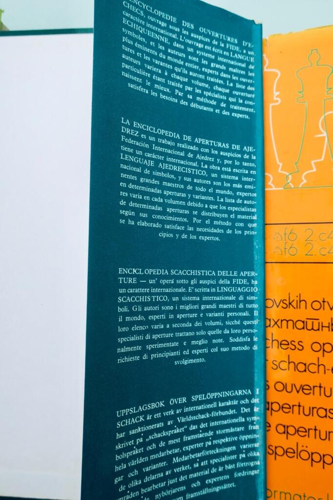 échecs Encyclopédie des ouvertures d'échecs Encyclopaedia of chess openings