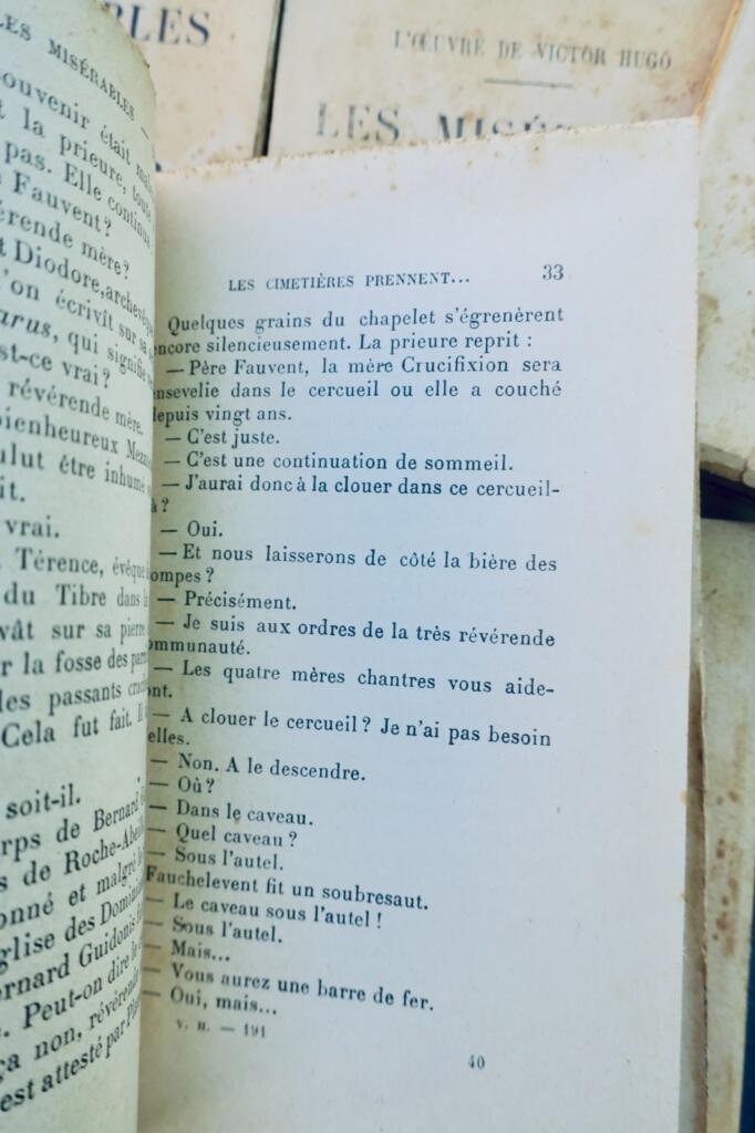 HUGO Victor Les Miserables Rouff 30 petits volumes