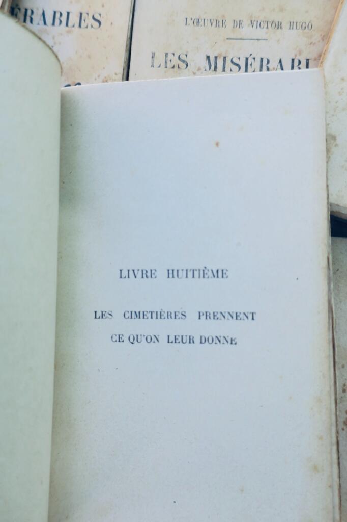 HUGO Victor Les Miserables Rouff 30 petits volumes