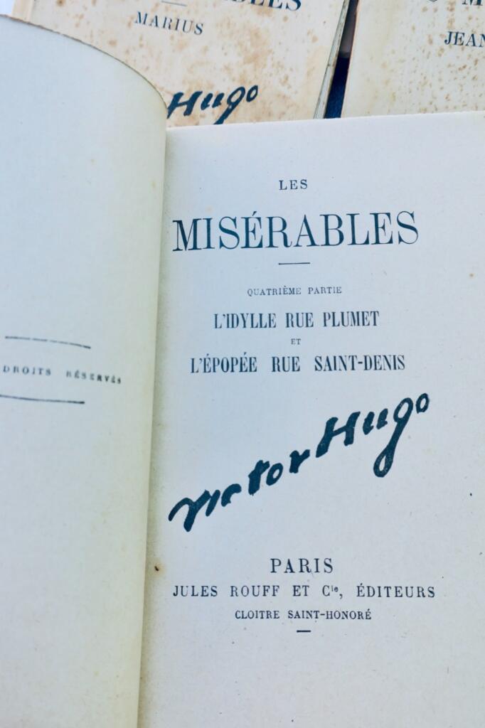 HUGO Victor Les Miserables Rouff 30 petits volumes