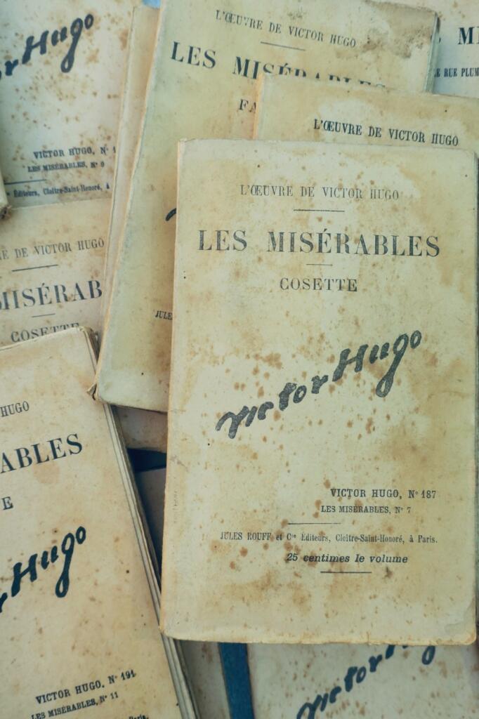 HUGO Victor Les Miserables Rouff 30 petits volumes