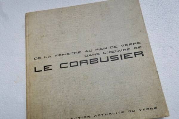 Le Corbusier’s Window to Glass Panels