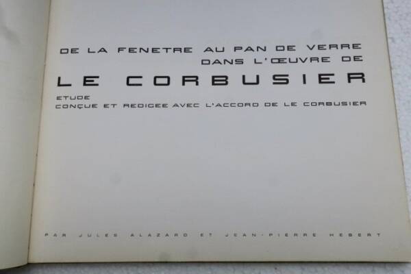 Le Corbusier’s Window to Glass Panels