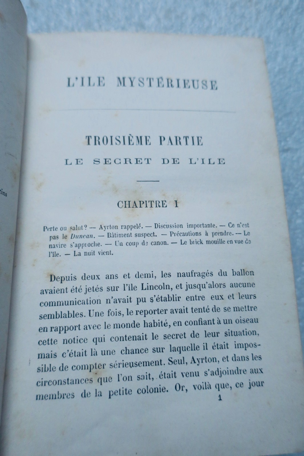 凡爾納(Jules Verne)著《神祕島》第三卷 哈澤爾出版社 1874年