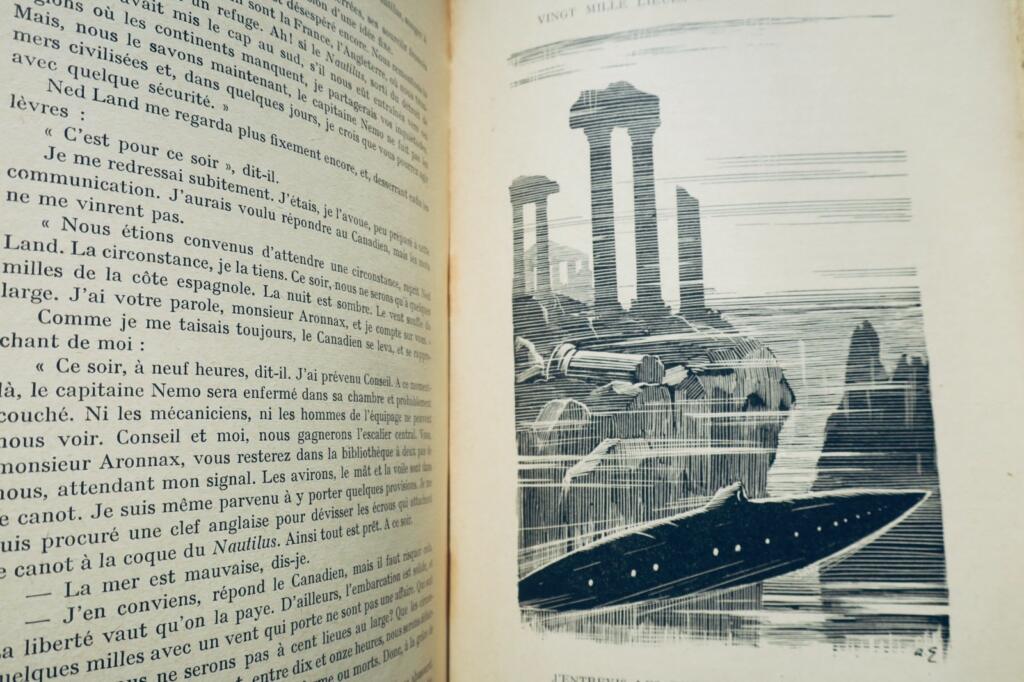 Verne Voyages Extraordinaires, Vingt Mille Lieues sous les Mers Hachette