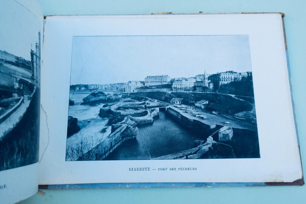 basque BAYONNE-BIARRITZ. Anglet, Bidart, Guthary, St Jean de Luz, Hendaye, Cambo