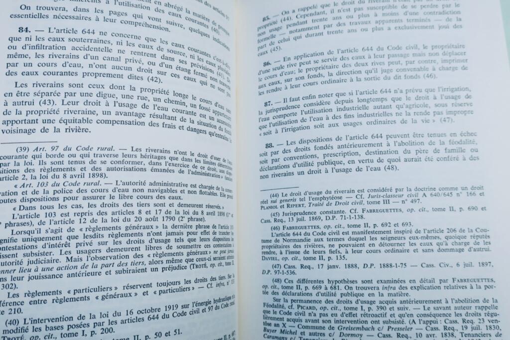Gautron. 皮埃尔·戈特龙 Pierre Le régime juridique des eaux non domaniales